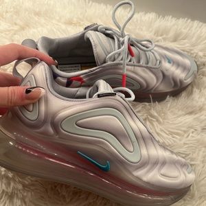 nike air max 720; size 6.5
